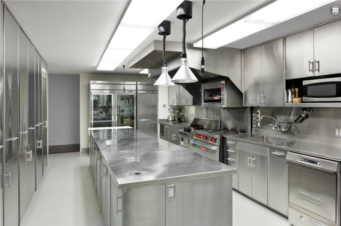 مشاوره، تجهیز و راه اندازی هتل، رستوران و آشپزخانه های صنعتی و...