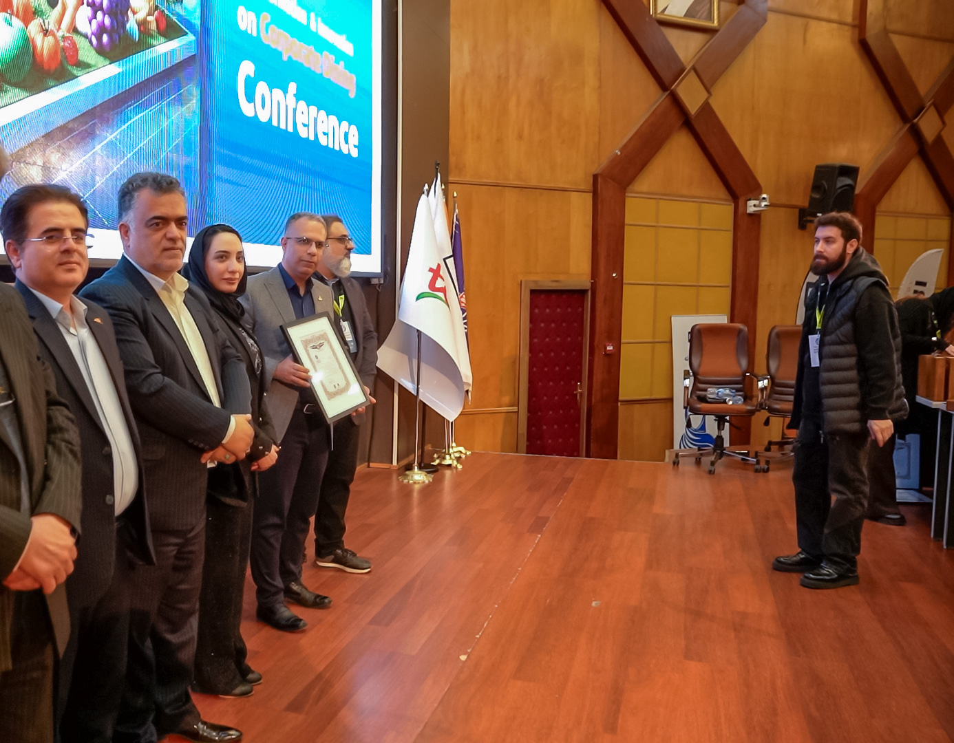 شرکت برکت سفره ایرانیان؛ برترین پیمانکار غذای سازمانی سال ۱۴۰۴